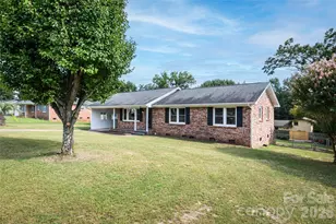 5426 Oakcrest Rd, Sumter, SC 29154 - Photo 3
