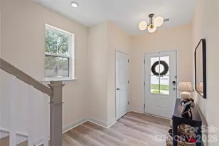 2414 Magnolia Blossom Wy, Charlotte, NC 28211 - Photo 5