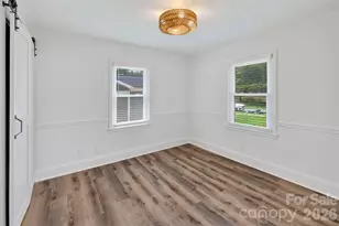 1062 Dresden Dr W, Charlotte, NC 28205 - Photo 19
