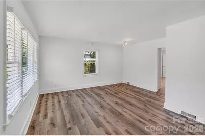 1062 Dresden Drive W, Charlotte, NC 28205 - Photo 3