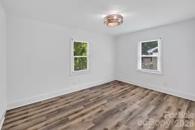 1062 Dresden Drive W, Charlotte, NC 28205 - Photo 17