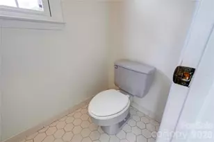 144 Oak Point Dr, Cherryville, NC 28021 - Photo 23