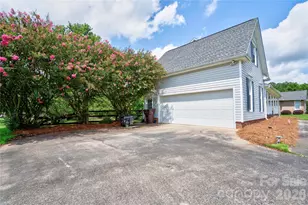 144 Oak Point Dr, Cherryville, NC 28021 - Photo 37