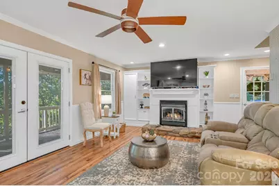 426 Meadowood Lane, Burnsville, NC 28714 - Photo 9