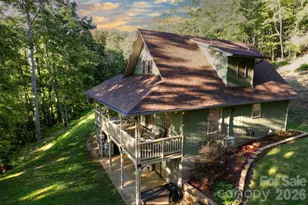 426 Meadowood Ln, Burnsville, NC 28714 - Photo 1