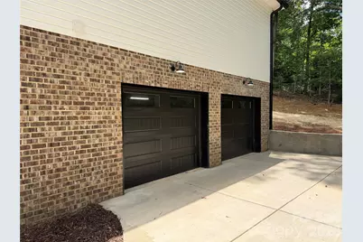 1135 Pinebrook Avenue SE, Valdese, NC 28690 - Photo 5