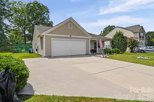 627 Smokehouse Ln, Albemarle, NC 28001 - Photo 5