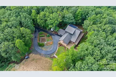 3135 Laurel Heights Drive #2, Morganton, NC 28655 - Photo 3