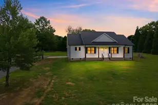 417 E 2nd St, Faith, NC 28041 - Photo 1