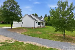 417 E 2nd St, Faith, NC 28041 - Photo 31