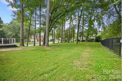 612 Grays Creek Lane, Charlotte, NC 28214 - Photo 31