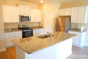 2329 Transatlantic Ave, Charlotte, NC 28215 - Photo 3