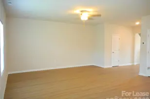 2329 Transatlantic Ave, Charlotte, NC 28215 - Photo 7