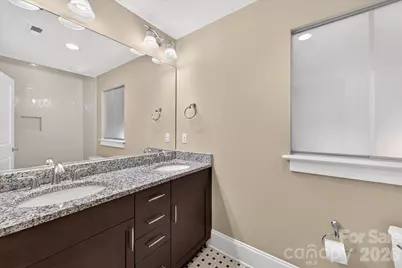729 Charles Avenue, Charlotte, NC 28205 - Photo 29