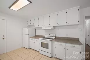 7122 Mallard Creek Rd, Charlotte, NC 28262 - Photo 7