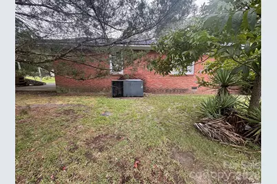 5136 Chinaberry Road, Florence, SC 29506 - Photo 5