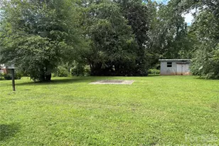 2841 Emory Rd, Morganton, NC 28655 - Photo 15