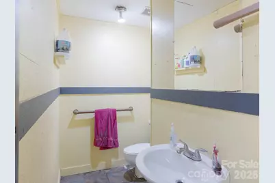 2150 E Franklin Boulevard, Gastonia, NC 28054 - Photo 19