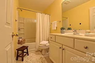6419 Park Pond Dr, Charlotte, NC 28262 - Photo 15
