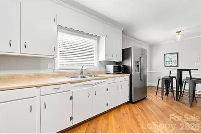 6142 King George Drive, Charlotte, NC 28213 - Photo 11