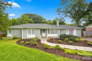 6142 King George Dr, Charlotte, NC 28213 - Photo 1
