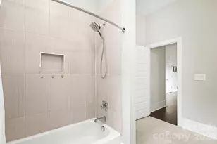720 E 17th St, Charlotte, NC 28205 - Photo 31