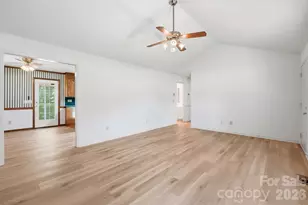 2050 Brownstone Ct, Gastonia, NC 28054 - Photo 9