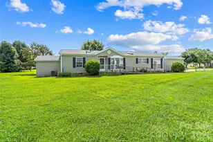 208 Red Birch Ct, Hendersonville, NC 28739 - Photo 1