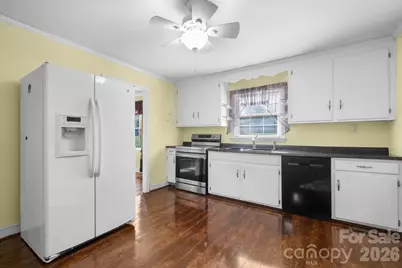 708 E Klutz Street, Maiden, NC 28650 - Photo 15