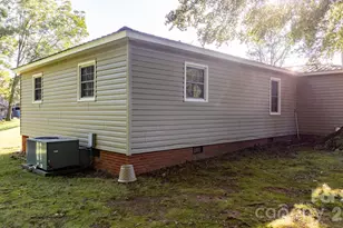 708 E Klutz St, Maiden, NC 28650 - Photo 3