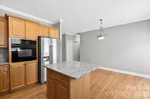 1106 Davant Ln, Charlotte, NC 28209 - Photo 13