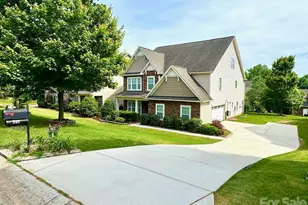 282 Fischer Rd, Fort Mill, SC 29715 - Photo 3