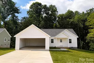 1177 Creekwood Dr, Morganton, NC 28655 - Photo 1
