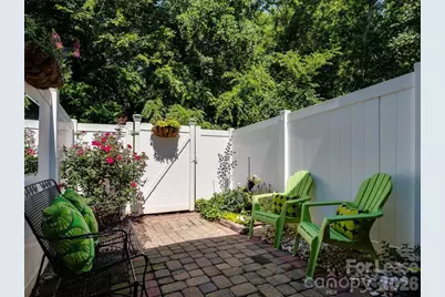 301 Hurston Circle, Charlotte, NC 28208 - Photo 19