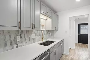 8122 Sherington Way, Charlotte, NC 28227 - Photo 15