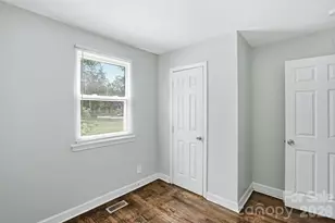 1805 Purser Dr, Charlotte, NC 28215 - Photo 13