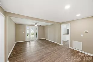 10814 Moores Chapel Rd, Charlotte, NC 28214 - Photo 5