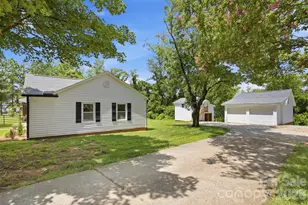 10814 Moores Chapel Rd, Charlotte, NC 28214 - Photo 23