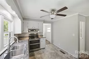 10814 Moores Chapel Rd, Charlotte, NC 28214 - Photo 9