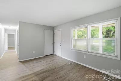 1501 Whisnant Street, Charlotte, NC 28206 - Photo 3
