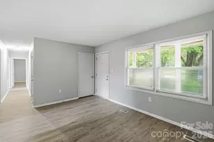 1501 Whisnant St, Charlotte, NC 28206 - Photo 3
