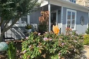1007 21st Ave NE, Hickory, NC 28601 - Photo 5