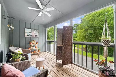 1007 21st Avenue NE, Hickory, NC 28601 - Photo 7