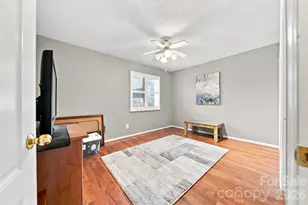 1007 21st Ave NE, Hickory, NC 28601 - Photo 15