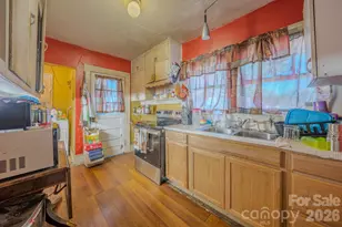 24 Timothy St, Asheville, NC 28801 - Photo 11