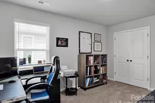 7203 Stoney Wood Ln, Charlotte, NC 28215 - Photo 19