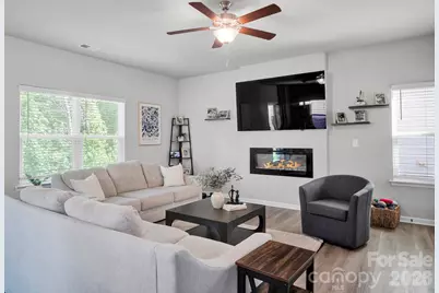 7203 Stoney Wood Lane, Charlotte, NC 28215 - Photo 9