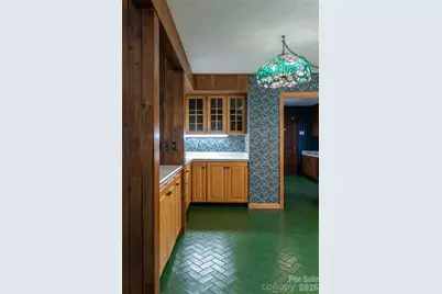 25 E Forest Road, Asheville, NC 28803 - Photo 7