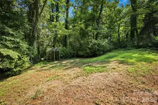 3517 Crestwood Dr, Morganton, NC 28655 - Photo 17