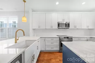 711 E 8th St, Charlotte, NC 28202 - Photo 15